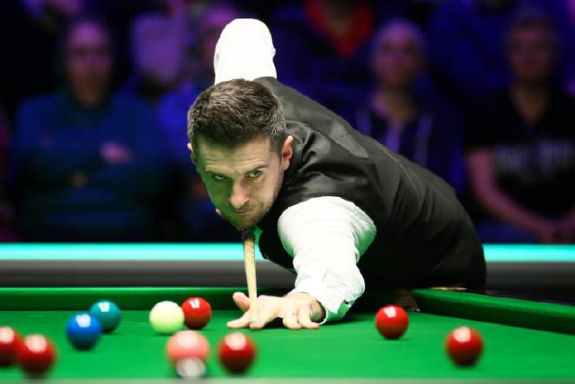 占据着举足 占据着举足