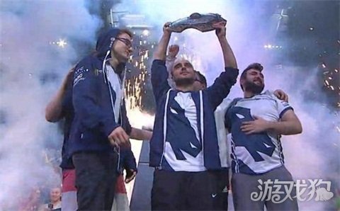 他们应当考 他们应当考